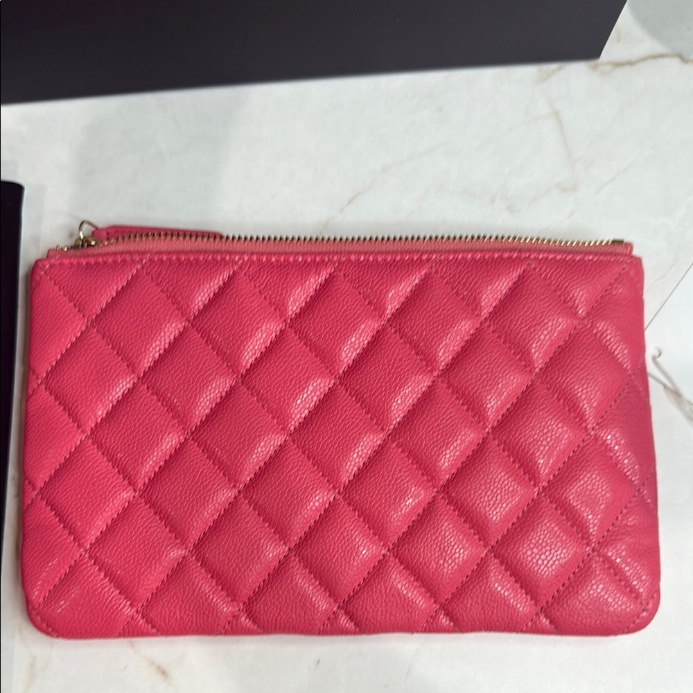 Authentic small CHANEL O Case in Pink Quilted Clutch - Picture 4 of 12